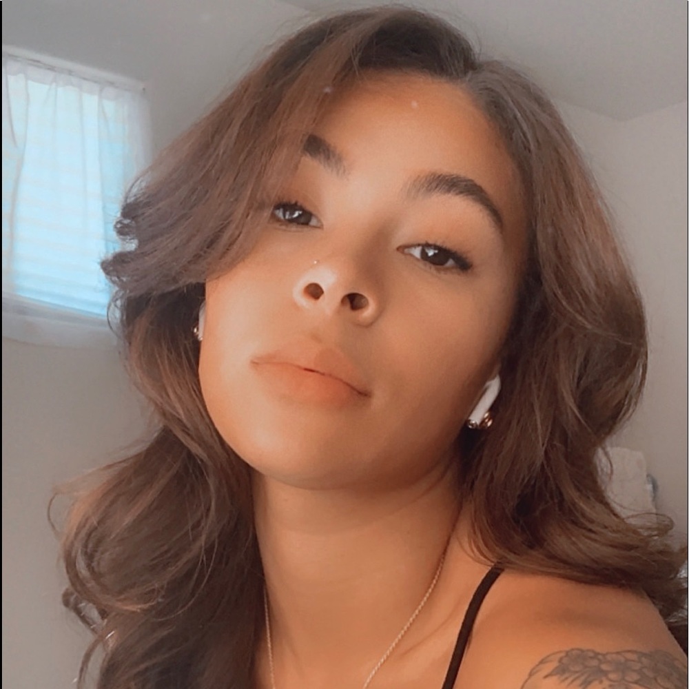 Meet your Posher, Nicole